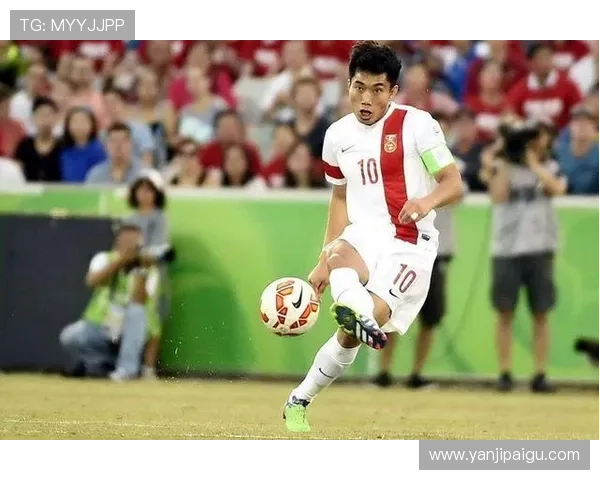 中国11号球衣足球明星的辉煌历程与传奇故事解析